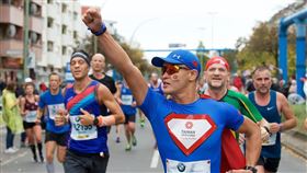 三八而已／市民跑者年戰4全馬、狂減30公斤代表台灣出賽（圖／陳品帆提供）