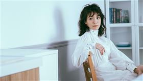 辛樂兒以獨有「辛式風格」輕輕唱出生活周遭點滴。（圖／有意思國際傳媒提供）