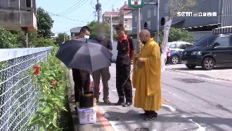 起重機輾斃女童　父招魂擲筊頻遇波折