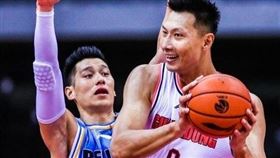 中國球迷哭暈！歸化豪「徹底淪泡影」
CBA,林書豪,北京首鋼,中國國家隊,歸化,台灣護照
翻攝自微博