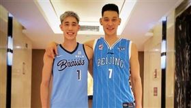 CBA／合約細節曝！豪竟放棄NBA
CBA,林書豪,林書緯,北京首鋼,合約
翻攝自林書豪 IG