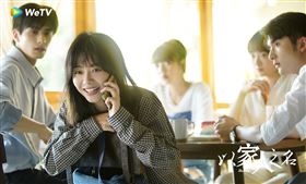 《以家人之名》由譚松韻、宋威龍與張新成主演。（圖／WeTV提供）