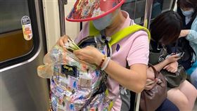 主婦,媽媽,通勤,揀菜,煮菜,爆廢公社
https://www.facebook.com/photo?fbid=10224026305584331&set=gm.2870688616411099