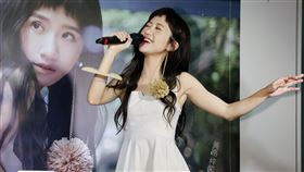 藝人Lulu舉辦新專輯《29》音樂分享會，而在台上除了和大家一起聽新歌，也分享每首歌的創作過程，還請來有一起創作新歌的娃娃魏如萱、金曲歌后艾怡良站台


記者邱榮吉攝影）