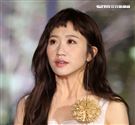 黃路梓茵音樂分享會聽到為阿公阿嬤寫的歌不盡落淚。（記者邱榮吉/攝影）
