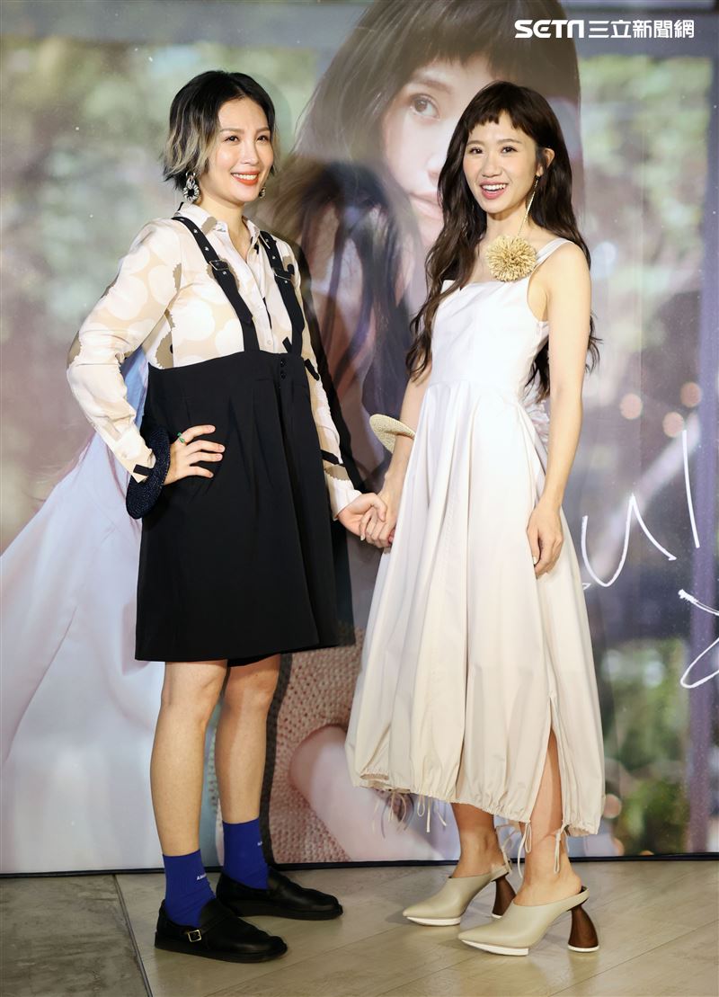 黃路梓茵音樂分享會由魏如萱主持。（記者邱榮吉/攝影）