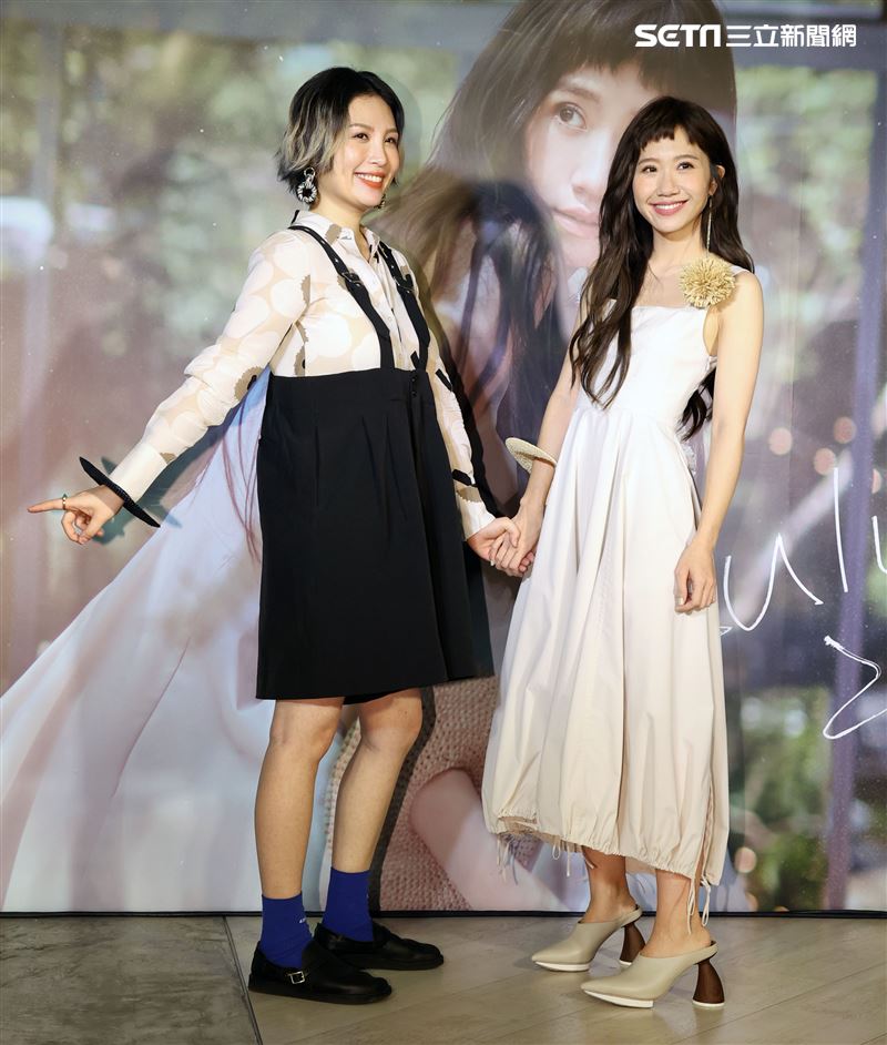 黃路梓茵音樂分享會由魏如萱主持。（記者邱榮吉/攝影）