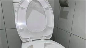 廁所,超商,店員。（示意圖／翻攝自靈異公社）