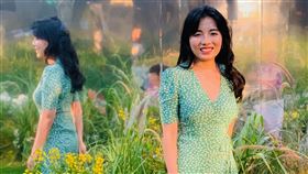 中提琴家周昀打造沉浸式音樂特展旅美中提琴家周昀策劃「在黑暗中聽見光（Hear the Light）」沉浸式音樂特展，展覽打造了一條暗黑空間，在黑暗中播放音樂，讓聽覺感官全打開，之後進入如歐洲草原般的空間，希望讓民眾無預期感受古典樂的美好。中央社記者趙靜瑜攝　109年8月20日