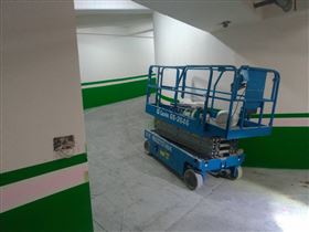 新／台中工人遭堆高機慘輾送醫搶救(圖/翻攝畫面)
