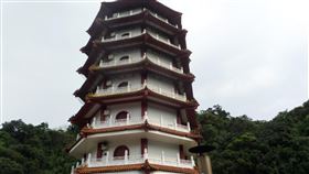 基隆市立納骨塔重建  估114年啟用現有基隆市立納骨塔從民國75年啟用至今，已有30多年歷史，不僅室內空間狹窄、潮濕，地下一樓也漏水，加上存放的骨（灰）罈暴露在外，並無設計櫃位，最快明年底啟動重建工程，預計民國114年啟用。（基隆市政府提供）中央社記者王朝鈺傳真  109年8月21日