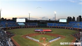 幻象2000戰機衝場為比賽揭開序幕。（圖／記者王怡翔攝影）