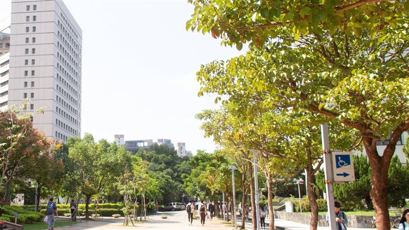 政治大學鄰近山區，孕育許多珍稀動物。（圖／翻攝自政大臉書）