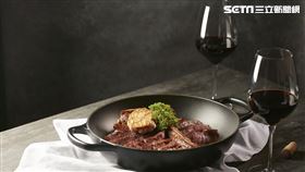 THE WANG七夕雙人套餐以《關於愛情》為主題，打造奢華饗宴（圖／品牌業者提供）