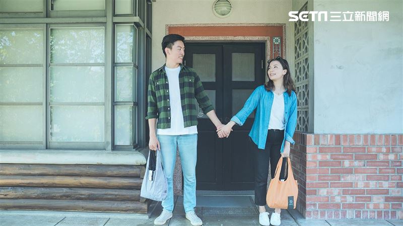 傳藝老爺秋日輕旅　時尚輕量包袋著走