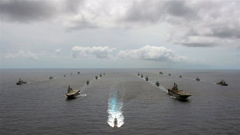 新／環太平洋軍演…10國艦霸氣合體