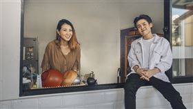 新加坡紅髮艾德進軍華語歌壇與天王天后演唱會御用合聲班底對唱2020最強情歌 Cross Ratio娛樂提供