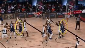 NBA／凌波微步！金童耍可愛+喬治
NBA,季後賽,達拉斯獨行俠,Luka Doncic,歐洲步,Kawhi Leonard,Paul George
翻攝自YouTube Dallas Mavericks