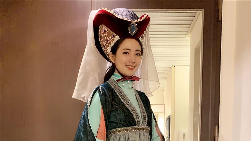推掉7位數酬勞　阿喜登國家劇院爆哭
