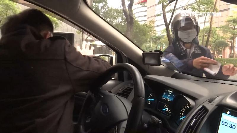 別再為難開單員　車停「車格」就要開