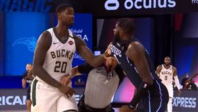 NBA／打架！豪「最佳隊友」收罰款
NBA,季後賽,密爾瓦基公鹿,Marvin Williams,奧蘭多魔術,James Ennis
翻攝自推特