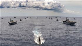 ▲10國船艦在環太平洋軍演中進行編隊航行。（圖／翻攝自美國太平洋艦隊臉書）

