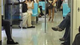 捷運
https://www.flickr.com/photos/etjoy/3584038713/in/photolist-6sH8QV-4Fu5kH-rq3anS-6MFRDh-qtmaMz-4xXBPt-pDKyHR-5tedVH-4Fwr45-pDG4fk-4o6vLY-5snUR2-qAdURi-pthBwm-pU27eS-6sMenb-eMVPyj-9RSHKb-5tiBQC-pthBy5-r8FoXn-4psgAa-qtmeXD-ptf2w2-5M2xoe-ptf2tg-4pwKvS-5M6Vzw-ptf2sp-5titDu-61k7Q1-oNW4S2-pHD6fb-6sH5hK-qt8MjU-oZokk4-pU27DE-eMJwBH-pDG4Gx-9DTPgL-pU27WJ-pU27ub-pU27yQ-oZokik-61fVPH-5M7adj-rq3gsh-ndfJgR-6ZkTD5-61k52Q