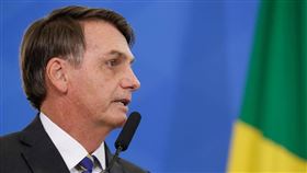 巴西總統波索納洛（圖）23日針對巴西「環球日報」記者提問第一夫人接受款項問題時大發雷霆，說他真想揍這位記者，引發各界議論。（圖／翻攝自facebook.com/jairmessias.bolsonaro）
