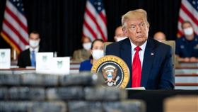 川普,川普：我若敗選 唯一可能是民主黨搞鬼（圖／翻攝自The White House臉書）
https://www.facebook.com/WhiteHouse/photos/a.1199645353456529/3263477207073323/?type=3&theater