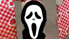 蟑螂屋,巧克力蛋糕,蟑螂(翻攝自 爆廢公社)