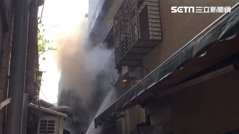北市民生東路3級火災　消防到場