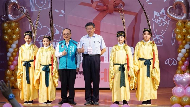表揚優良教師…柯：教育決定台灣未來