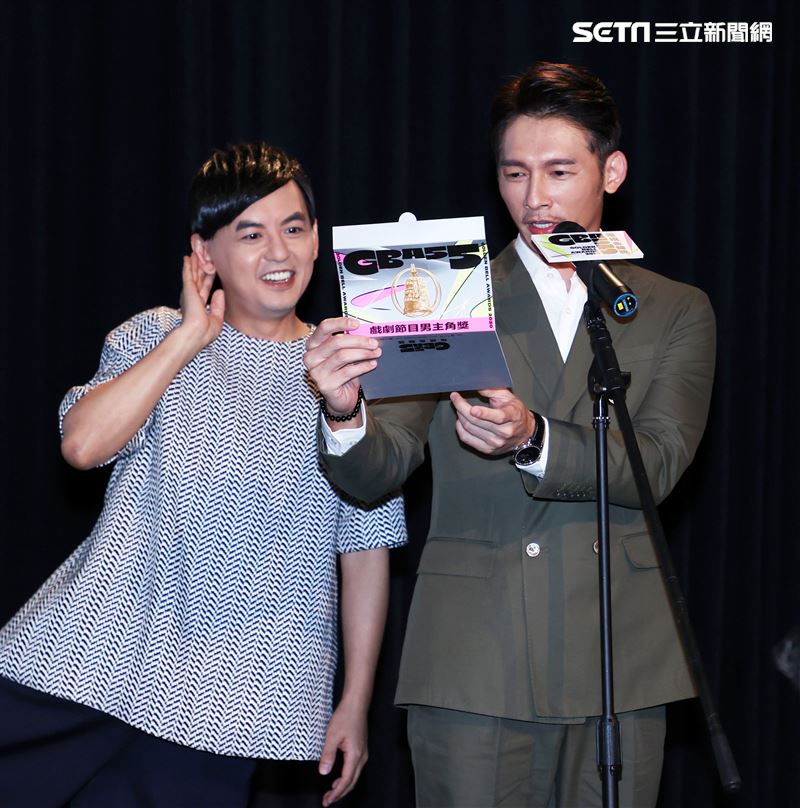黃子佼、溫昇豪公布第55屆金鐘獎入圍名單。（記者邱榮吉/攝影）