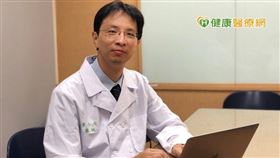 曾岱宗醫師表示，高風險患者不建議停藥，停藥後有9成的患者病毒量會上升，甚至恐引發B型肝炎急性發作，或產生肝臟衰竭等情形。