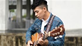  華納音樂 WIN 潛力新星計劃 首位新聲 - 林鴻宇  華納音樂提供