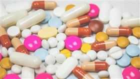 藥，藥品，藥物，保健食品，維他命（圖／翻攝自unsplash）