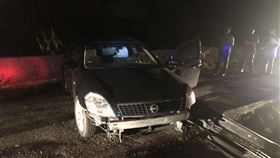 台中陸配倒車輾斃丈夫　慘卡車底身亡（圖／翻攝畫面）