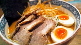 台拉麵店都用販賣機點餐？內行人曝真相