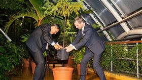 柯文哲,布拉格市長