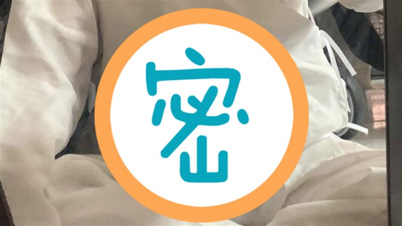 辦詼諧古裝趴　3閨密旗袍開衩她傻眼