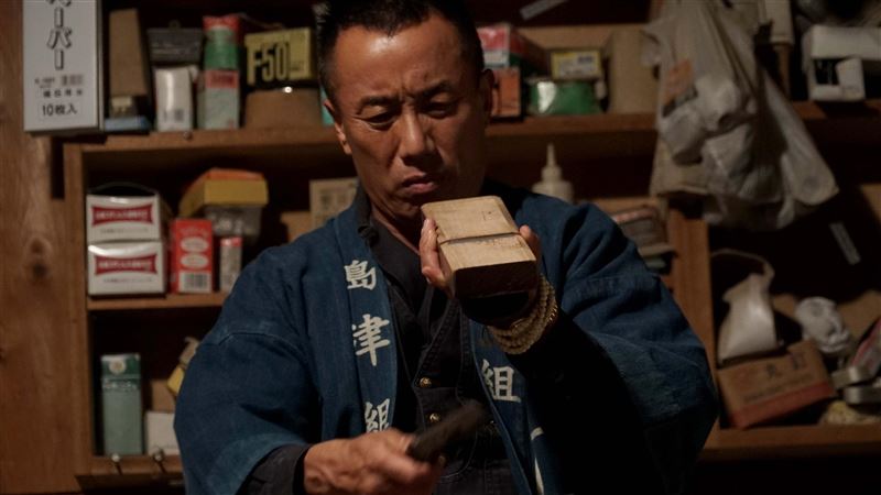 遭愛女嗆我不是你小孩！男星狠甩巴掌