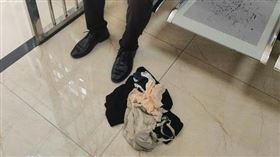 大陸,內衣,內褲,分手,女友,交往,偷竊,洩恨
http://sh.sina.com.cn/news/s/2020-08-27/detail-iivhuipp0988047.shtml