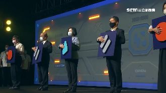 英柯昔同框簡單交談　今連握手都免了