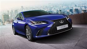 ▲Lexus ES F Sport（圖／Lexus提供）