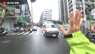 為救護車開道！他熱心舉動被封指揮哥