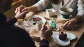 情侶,約會(翻攝自 Pixabay)