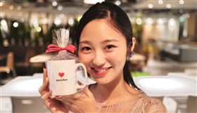 23歲濱崎麻莉亞最近演出網絡真人秀節目。（圖／翻攝自推特）