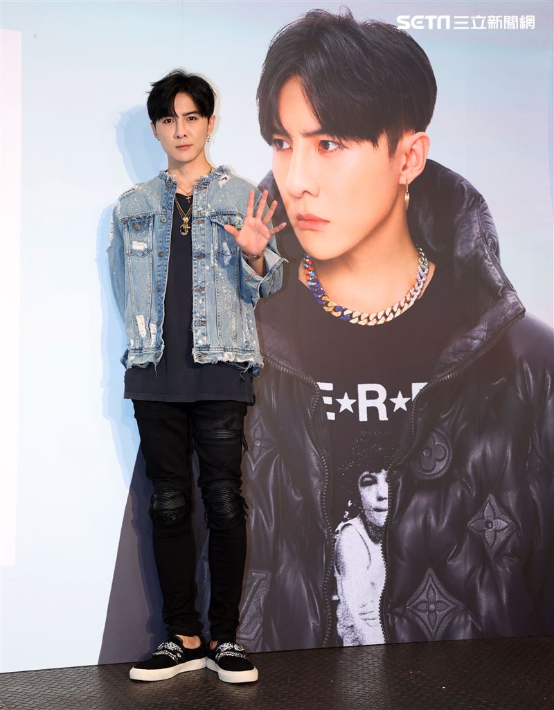 睽違9年唐禹哲也終於以歌手的身份親自作詞作曲，在台灣發行全新單曲〈算了吧〉、〈DOWN〉。（記者邱榮吉/攝影）