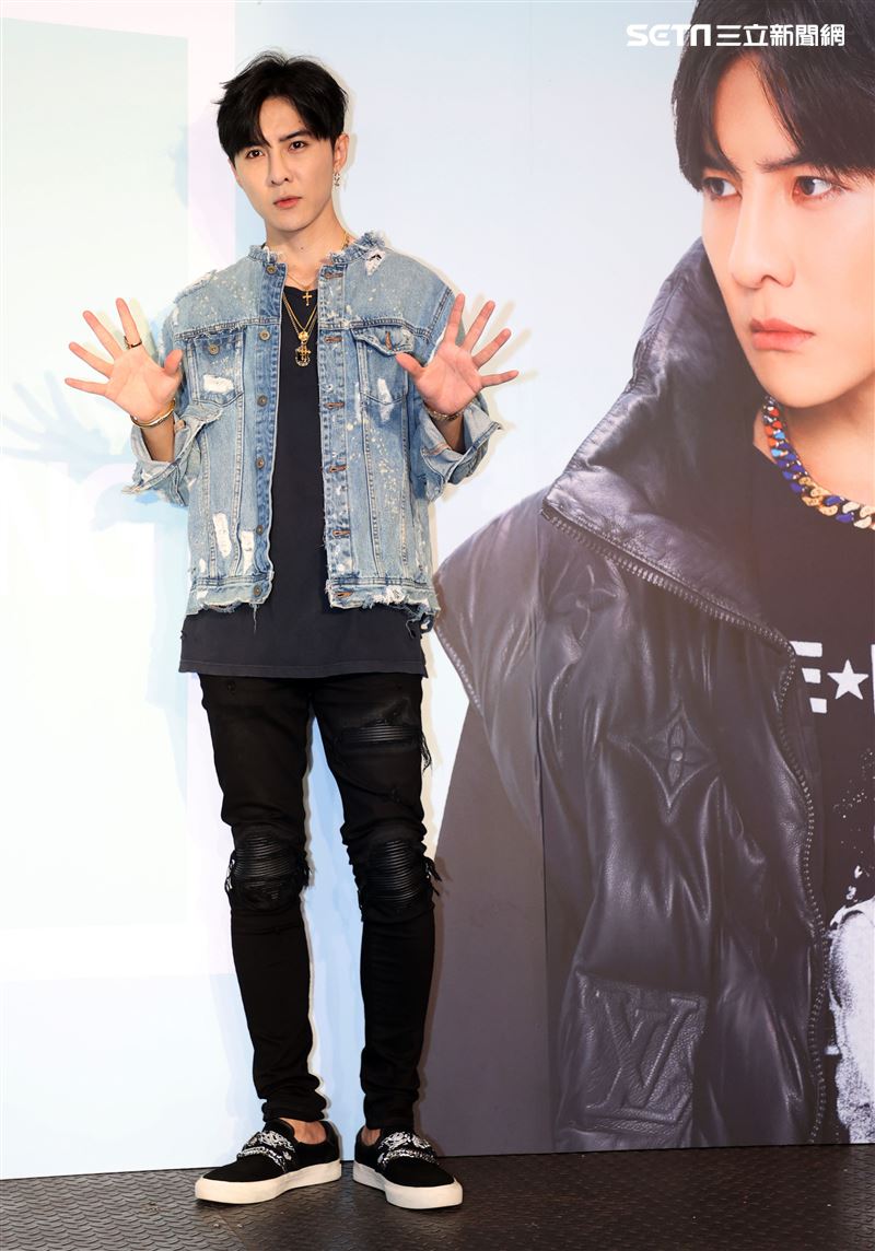 睽違9年唐禹哲也終於以歌手的身份親自作詞作曲，在台灣發行全新單曲〈算了吧〉、〈DOWN〉。（記者邱榮吉/攝影）