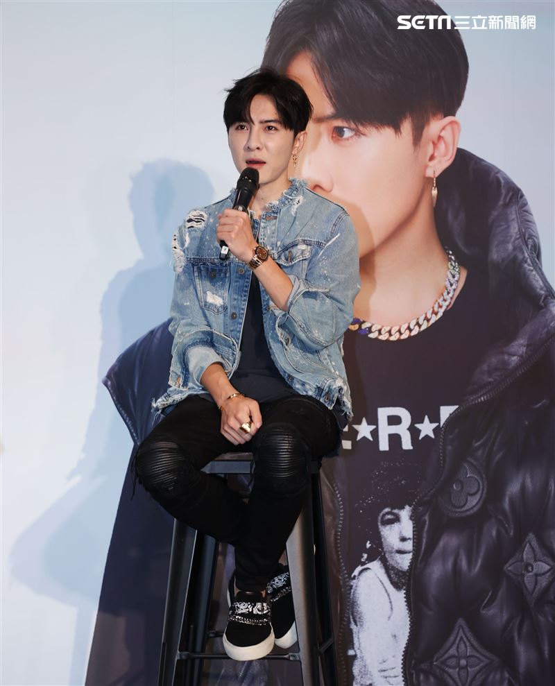 睽違9年唐禹哲也終於以歌手的身份親自作詞作曲，在台灣發行全新單曲〈算了吧〉、〈DOWN〉。（記者邱榮吉/攝影）